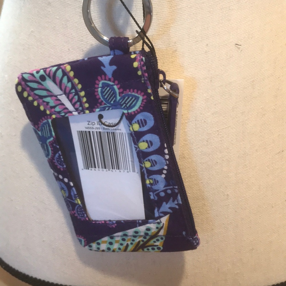 Vera Bradley ✨NWT✨Lanyard with Zip ID Case. - Picture 2 of 5